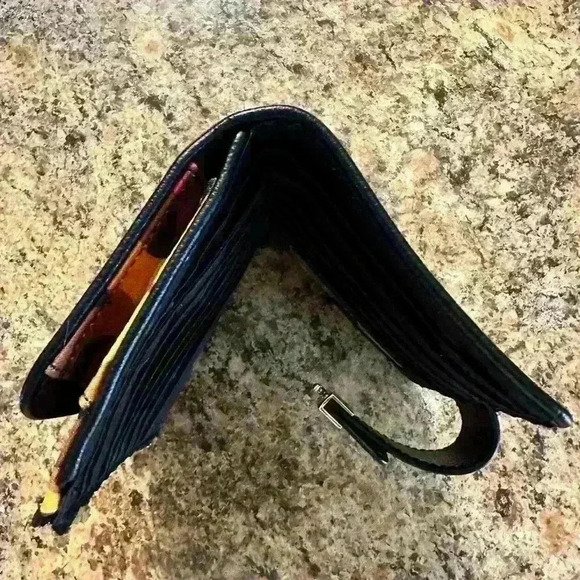 VERA BRADLEY Modern Lights Wallet. Pumpkin, Pink, Wine, And Black. Pinch Lock. - Picture 7 of 11